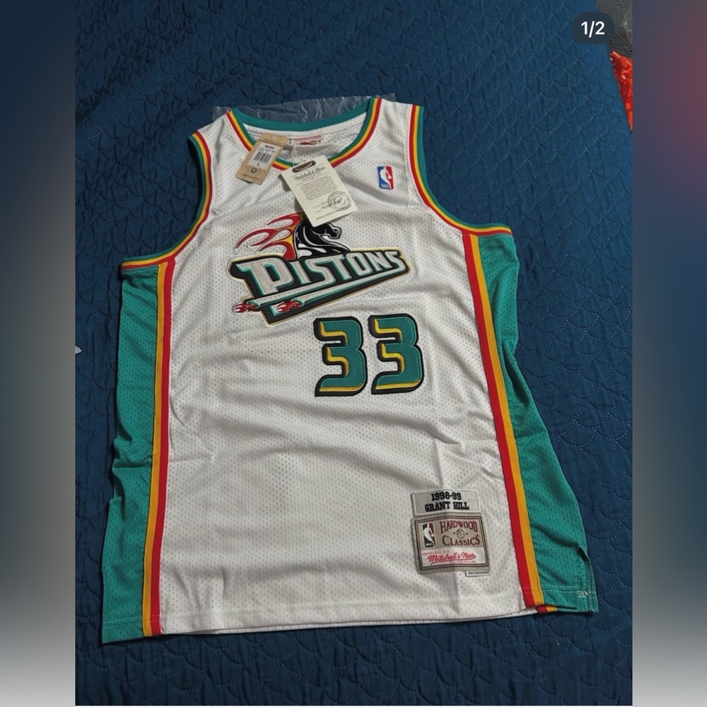Mitchell & Ness Pistons Jersey in White and Teal